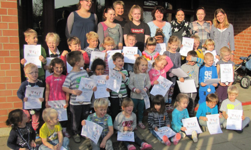 Das Gruppenfoto des Kindergartens Dettum, nach der Ausgabe der Urkunden und der Vergabe der Medaillen. Foto: Kreissportbund