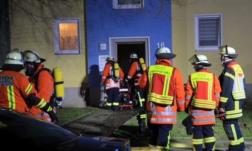 Die Feuerwehr wurde zu einem Kellerbrand alarmiert. Fotos: Rudolf Karliczek