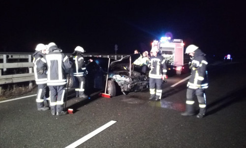 Bei dem Unfall wurde eine Person verletzt. Fotos: Feuerwehr Flechtorf
