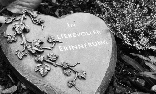 Rechnerisch reicht ein Friedhof für Goslar. Symbolfoto: Anke Donner