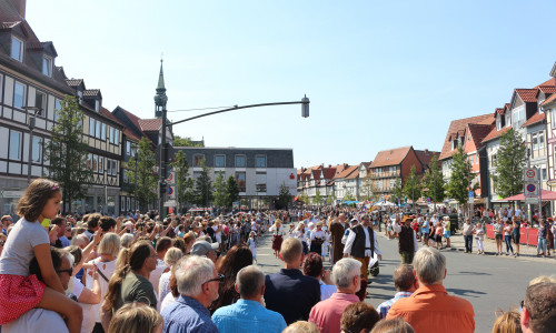 Am Sonntag ging das Altstadtfest mit einem großen Umzug zu Ende. Fotos: Anke Donner