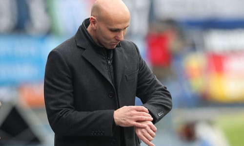 Diese Frage drängt sich auf: Bleibt André Schubert Trainer von Eintracht Braunschweig? Foto: Agentur Hübner/Archiv