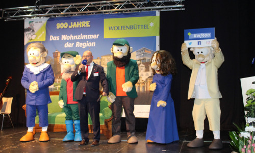 Marc Angerstein präsentierte beim Jahresempfang im März 2018 die lebendigen Figuren aus dem 900 Jahre Wolfenbüttel Comic. Foto: Anke Donner