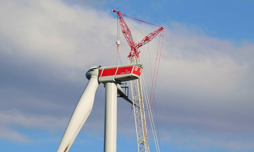 Windkraftanlagen gelten als besonders wirtschaftliche Energiequelle. Symbolfoto: Pixabay (public domain)
