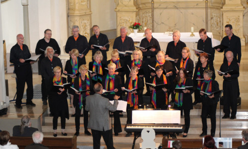 Der Chor Swinging Voices gastiert in Lochtum. Foto: Chor