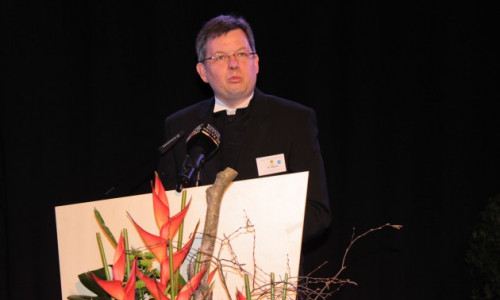 Landesbischof Christoph Meyns hat die Tafel als „wichtige Hilfe zum Leben für zahlreiche Menschen“ gewürdigt. Foto: Anke Donner