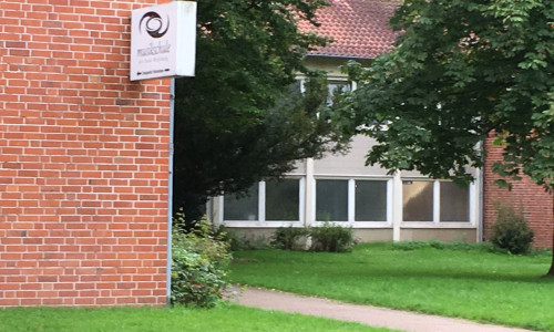 Die Zweigstelle Fallersleben der Musikschule der Stadt Wolfsburg in der Glockenbergschule lädt zum Besuch ein. Foto: Eva Sorembik