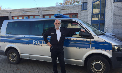 Ulrich Pförtner wurde nach 40 Jahren im Dienst in den Ruhestand verabschiedet. Foto: Polizei