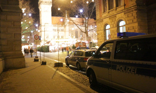 Polizeisprecher Joachim Grande gab Einblick in die Sicherheitsvorkehrungen auf dem diesjährigen Weihnachtsmarkt. Foto: Braumann/Archiv