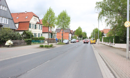 Auf dem Neuen Weg ab der Kreuzung Salzdahlumer Straße in Richtung Innenstadt sollte laut CDU Tempo 30 geprüft werden. Archivfoto: regionalHeute.de