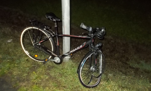 Das Fahrrad hatte weniger Glück als der Mann selbst. Foto: Polizei Wolfsburg