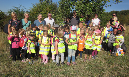 Die Kinder sammelten Äpfel - unter anderem für ihren Frühstückssaft. Foto: Samtgemeinde Elm-Asse 