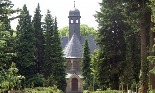 Die Martinskapelle auf dem Wolfenbütteler Hauptfriedhof wird in diesen Tagen 100 Jahre alt. Foto: Stadt Wolfenbüttel