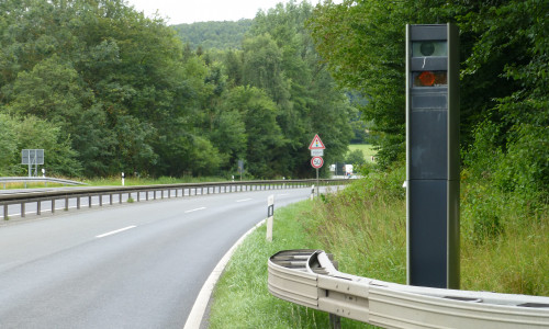 Mit 161 Stundenkilometern passierte ein Verkehrsteilnehmer aus Spanien die stationäre Messanlage auf der B243 bei Münchehof/Abfahrt Ildehausen. Erlaubt ist auf diesem Streckenabschnitt eine Geschwindigkeit von 70 km/h. Foto: Landkreis Goslar