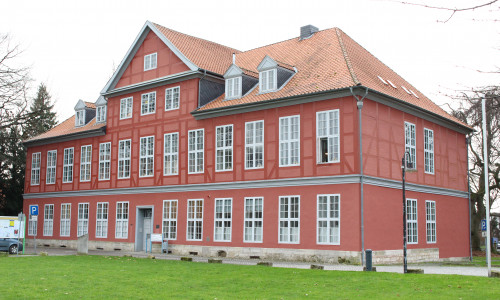 Das Herrenhaus in Sickte soll nun doch nicht verkauft werden. Foto: Max Förster