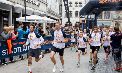 Über 900 Läufer gingen am Sonntag an den Start. Fotos: Reinelt/PresseBlen.de 