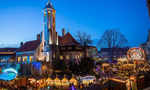 31 Tage lang tauchte der Weihnachtsmarkt die Plätze rund um die Burg Dankwarderode in stimmungsvolles Licht. Fotos: Braunschweig Stadtmarketing GmbH/Philipp Ziebart
