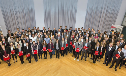 86 Studierende freuen sich über 300 Euro monatlich für ein Jahr. Foto: TU