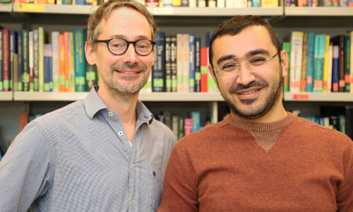 Mentor und Mentee: Professor André Fleißner (links) gemeinsam mit Hamzeh Haj Hammadeh. Foto: Hoy/TU Braunschweig