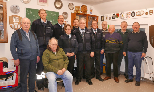 Gruppenfoto mit den Kameraden der Alters- und Ehrenabteilung und den Kameraden des Kommandos. Foto: privat