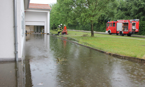 Bereits am Vormittag gab es in Hohenhameln ein starkregen Ereignis, das die Ortswehren um 9.34 Uhr aus Hohenhameln und Clauen ausrückten. Foto: Freiwillige Feuerwehr Hohenhameln