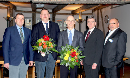 Von links: Axel Burghardt, Dr. Thomas Hockertz, Prof. Dr. Dr. Dirk Hausmann, Bürgermeister Thomas Pink und Ralf Harmel
Foto: Nick Wenkel