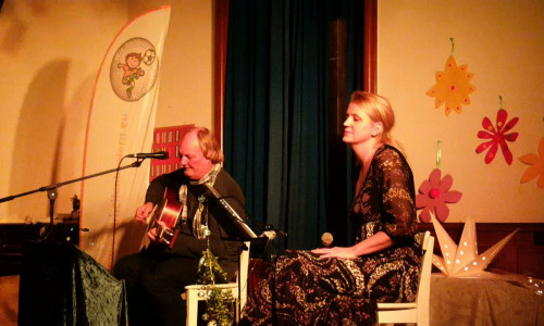 Peter Kerlin und Britta Busse performten gemeinsam "There Were Roses". Foto: Privat