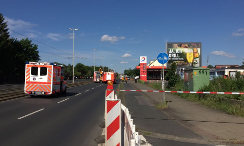 Die Feuerwehr befindet sich derzeit im Einsatz an der Berliner Straße. Video/Fotos: Alexander Panknin