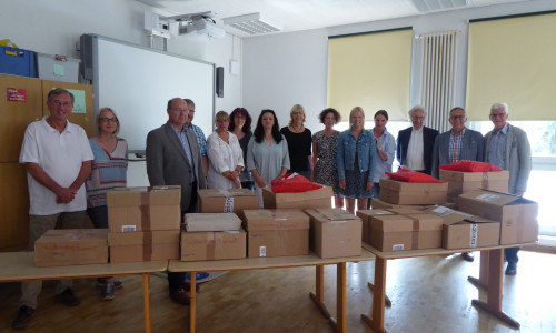 Die Übergabe der beliebten Lions Bücherkisten fand in diesem Jahr in der Grundschule Ludgeri statt. Foto: Lions Club Helmstedt