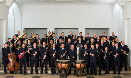 Das Bundespolizeiorchester spielt im Rahmen der Seniorenwoche in der Kaiserpfalz. Foto: Stadt Goslar