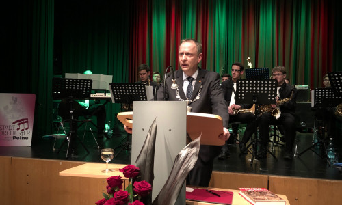 Auf dem Neujahrsempfang der Stadt Peine übte Bürgermeister Klaus Saemann harte Kritik an den Medien. Foto: Marc Angerstein