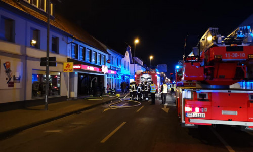 In der Braunschweiger Straße kam es zu einem Feuer. Fotos: aktuell24