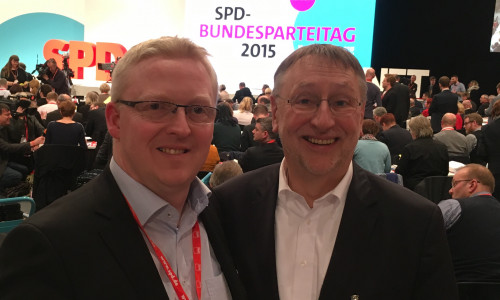 Falk Hensel (links) lud Europaabgeordneten Bernd Lange nach Wolfenbüttel zu einer Diskussionsveranstaltung zum Thema TTIP ein. Foto: Privat
