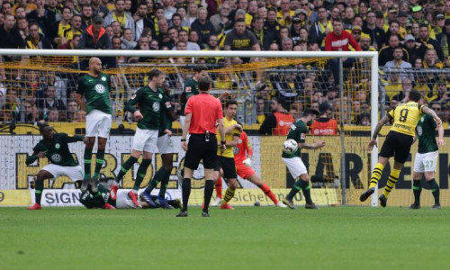 Paco Alcacer mit dem 1:0 für Borussia Dortmund. Foto: imago
