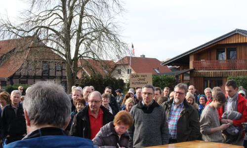 Nicht nur in Neuhaus regt sich Protest gegen die L290. Foto: Bernd Dukiewitz