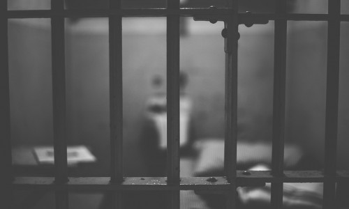 Die SPD fordert: Das Land soll Anlaufstellen für Straffällige angemessen ausstatten. Haftstrafen sollen möglichst verhindert werden. Symbolfoto: Pixabay