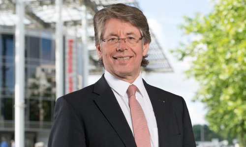 Hans-Georg Bachmann von der SPD möchte zusammen mit der CDU die Heinrich-Nordhoff-Straße sanieren lassen. Foto: SPD