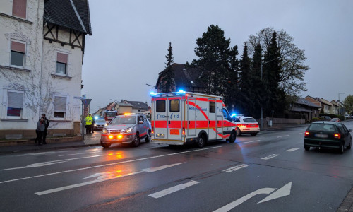 Nach dem Eintreffen übernahmen die Rettungssanitäter und der Notarzt die Behandlung. Foto: Feuerwehr Helmstedt