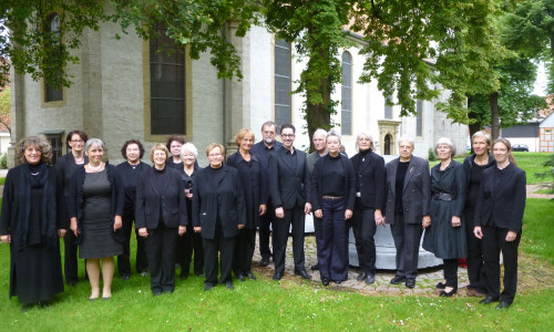 Die Kantorei Schöppenstedt unter der Leitung von Propsteikantor Julian Heider ist mit einem sommerlichen Konzert zu Gast in der St. Marien-Kirche in Schöppenstedt.
Foto: Privat
