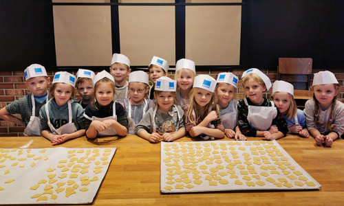 Die Kinder durften erforschen, wie eine große Bäckerei funktioniert. Foto: Stadt Wolfenbüttel