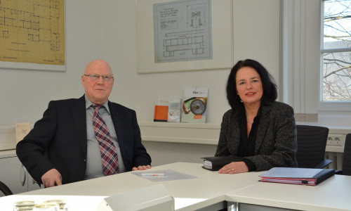 Vorsitzender des Vereins tiw Prof. Dr. Wolf-Rüdiger Umbach und Geschäftsführerin Carola Weitner-Kehl. Foto: tiw