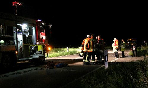 Am Sonntagabend kam es zu einem schweren Motorradunfall auf der L630 zwischen Mascherode und Salzdahlum. Ein 
Motorradfahrer verstarb noch an der Unfallstelle. Foto: R. Karliczek 
