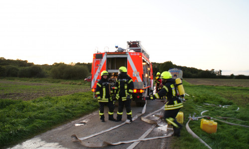 Bei Vöhrum fand eine großangelegte Übung unter Beteiligung von THW und Feuerwehr statt. Fotos: THW
