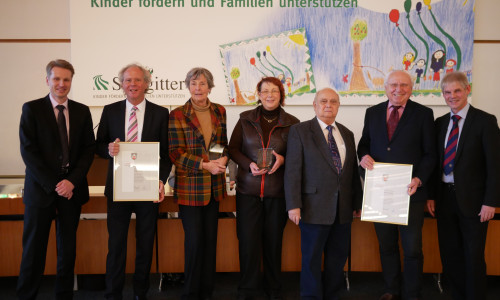OB Klingebiel ehrt Ratsmitglieder für ihre Tätigkeit. Foto: Alexander Panknin