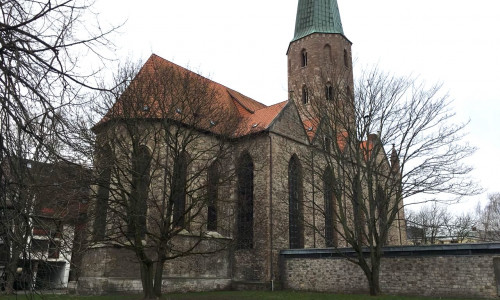 Die Architektenentwürfe sollen die Möglichkeiten einer Wohnbebauung an der Petrikirche ausloten. Foto: Alexander Dontscheff