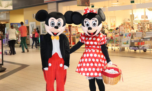Mickey und Minnie begeisterten die Besucher im Forum. Fotos: Julia Seidel
