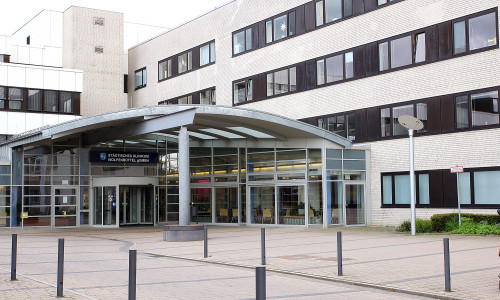 Klinikum Wolfenbüttel, Eingang, Foto: Archiv