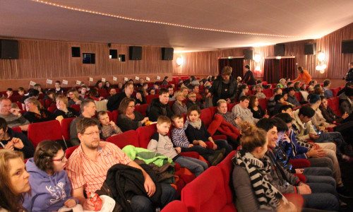 Voll besetztes Kino beim Jahresauftakt des ITZ. Fotos/Video: Max Förster