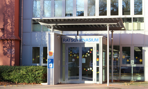 Das Ratsgymnasium ist eine der betroffenen Schulen.  Archivfoto: regionalHeute.de