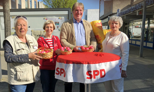 Von links: Karin Koblitz, Dr. Ursula Partzsch, Ralf Mühlisch und als Gast Gisela Weiß. Foto: SPD
